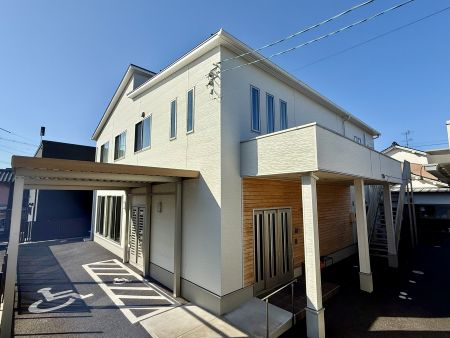 ���[�N�T�|�[�g�ЂƂ���̊O�ς̎ʐ^